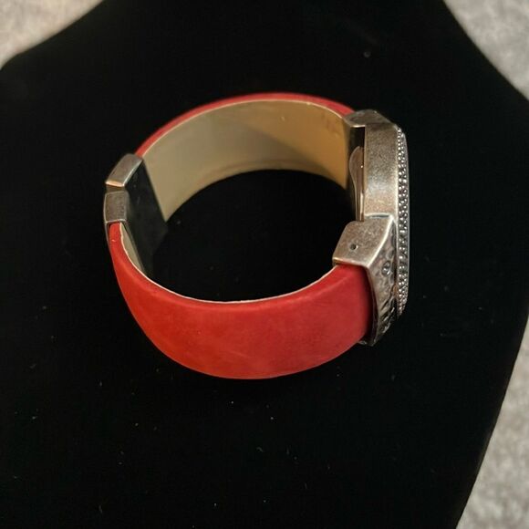 Vintage Coldwater Creek Red Suede Cuff Watch - Picture 3 of 6